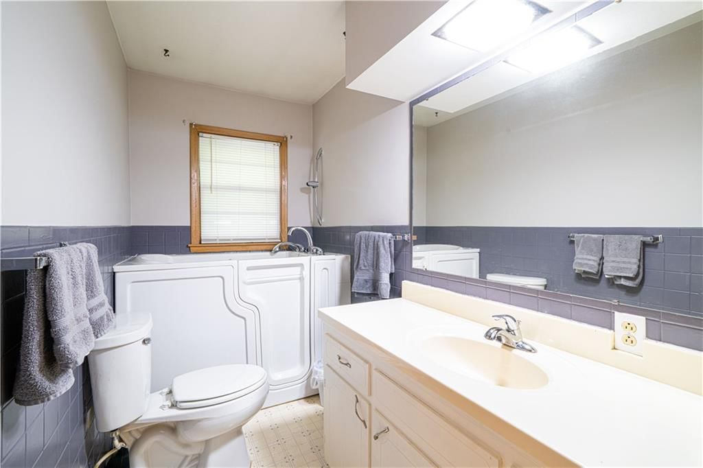 1512 Safari Drive — photo 12