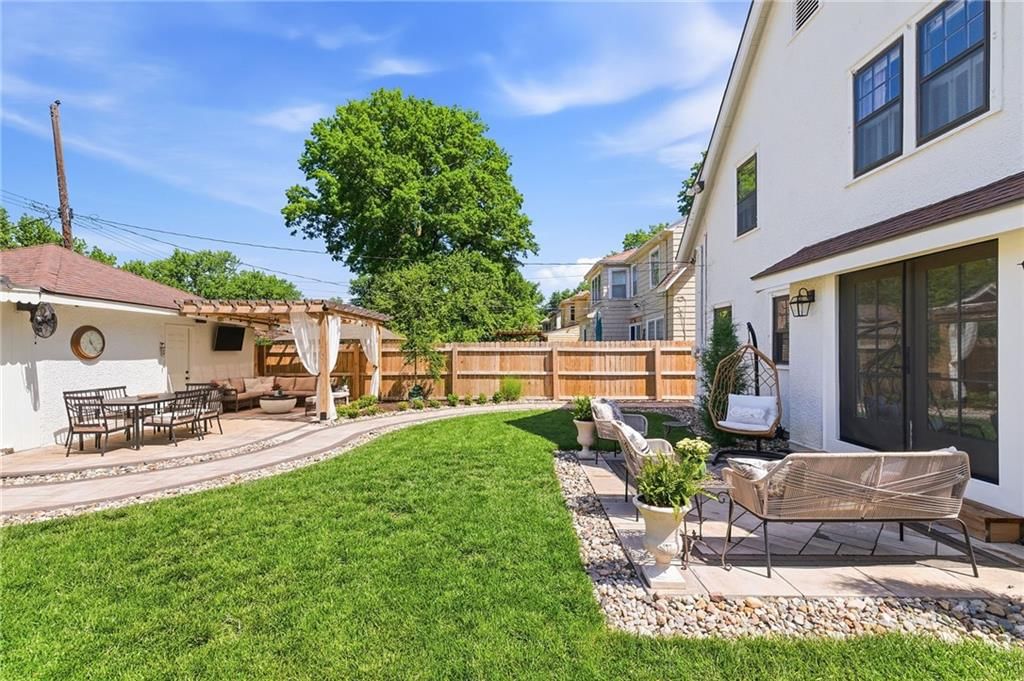 7244 Summit Street — photo 40