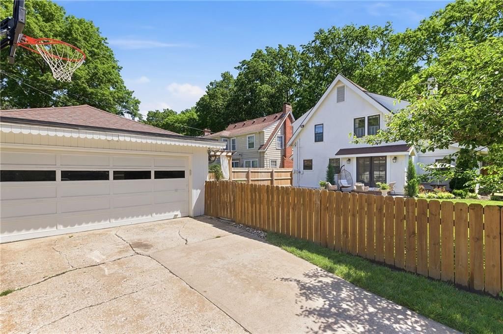 7244 Summit Street — photo 45