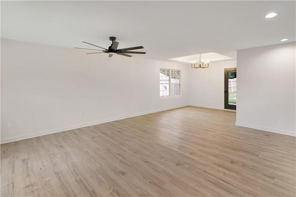 944 E Market Street — photo 8