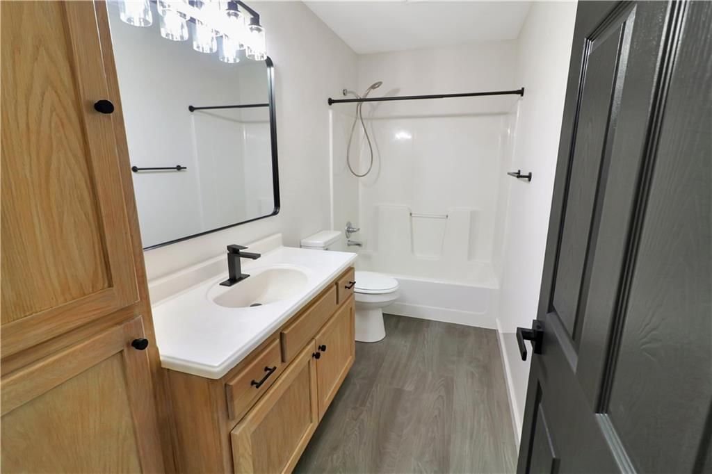 944 E Market Street — photo 17