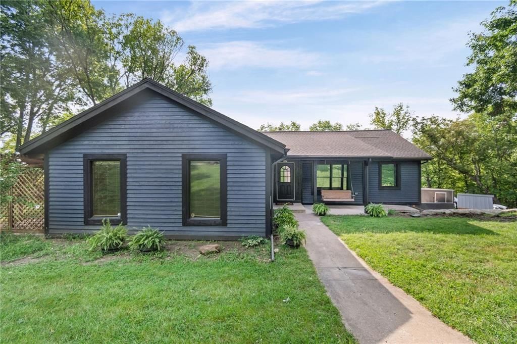 9051 HILLVIEW Drive — photo 3