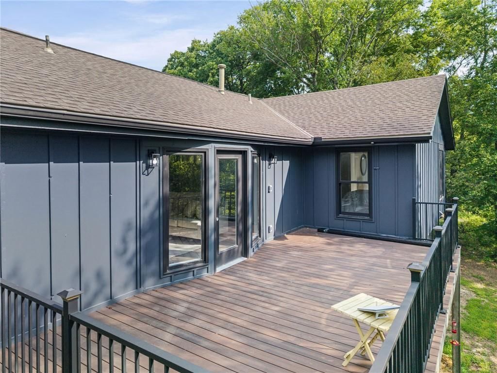 9051 HILLVIEW Drive — photo 5