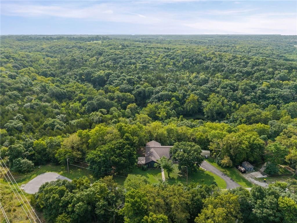 9051 HILLVIEW Drive — photo 10