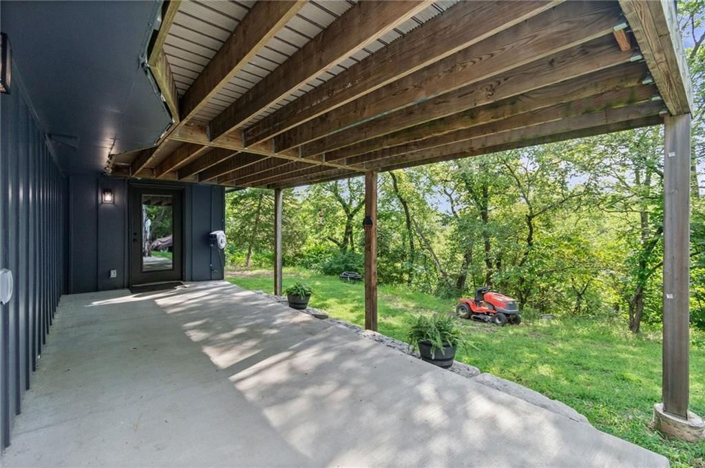 9051 HILLVIEW Drive — photo 13