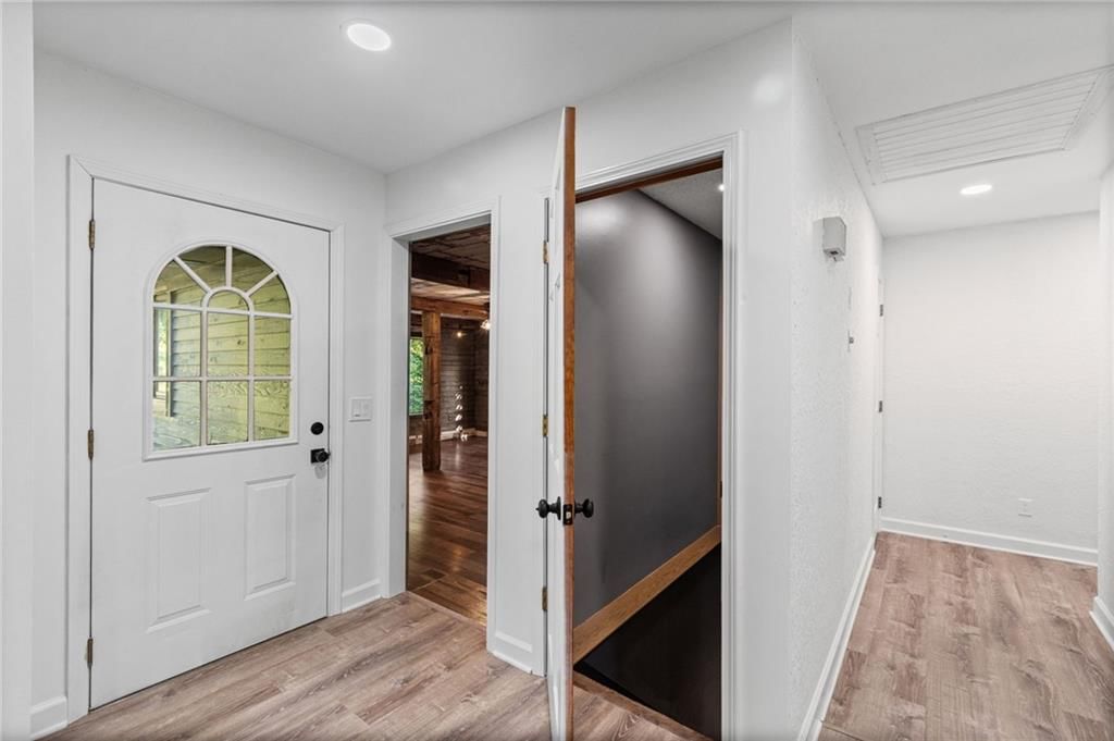 9051 HILLVIEW Drive — photo 15