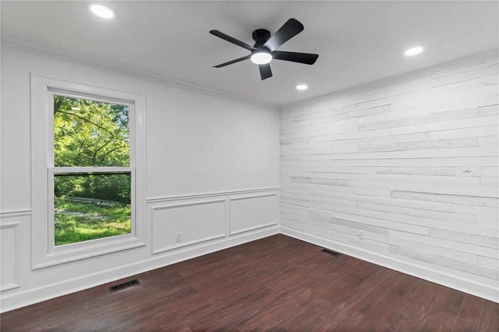 9051 HILLVIEW Drive — photo 30