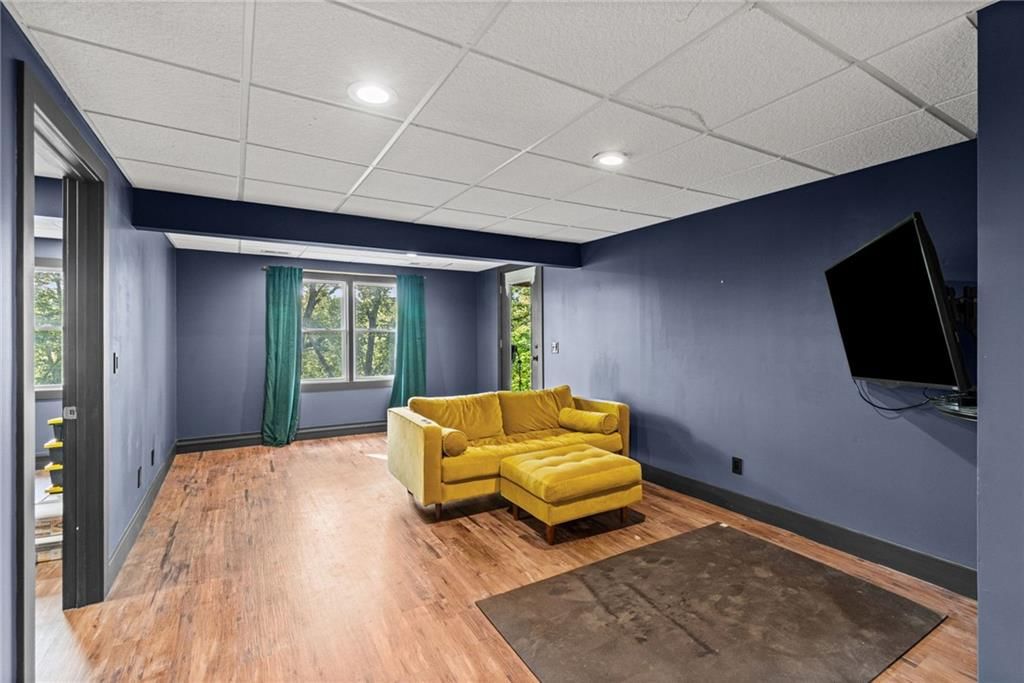 9051 HILLVIEW Drive — photo 34