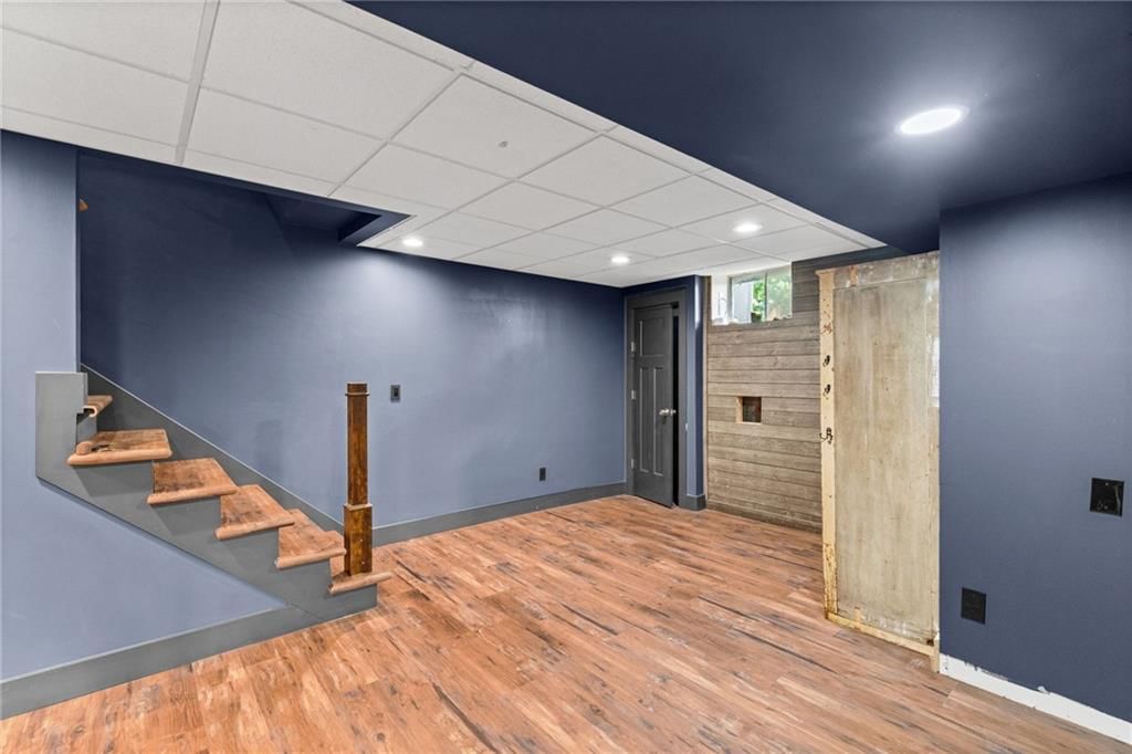9051 HILLVIEW Drive — photo 39