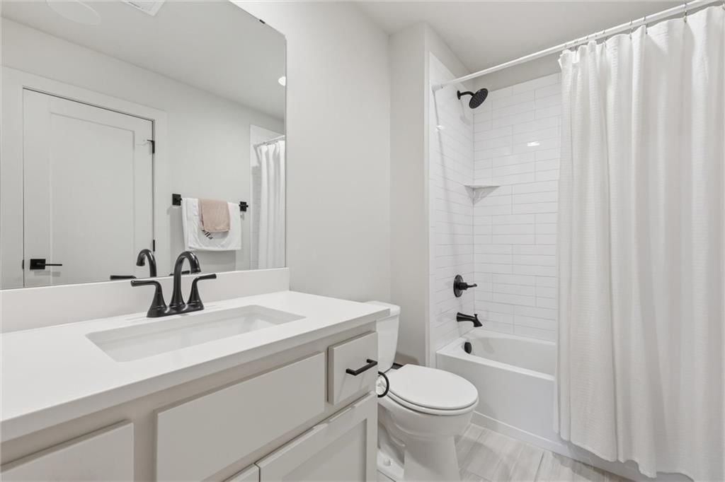 17732 Eby Street — photo 32