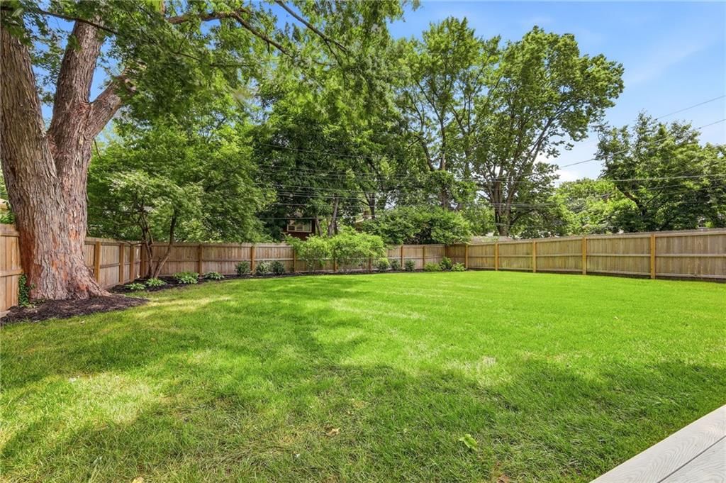 7441 Summit Street — photo 36