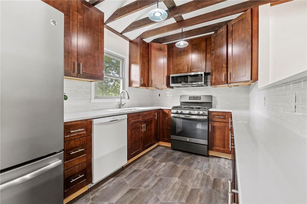 109 NW 64th Terrace — photo 8