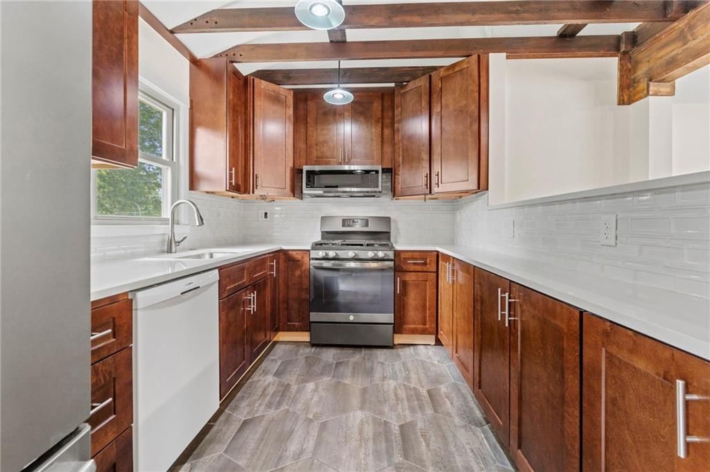 109 NW 64th Terrace — photo 9