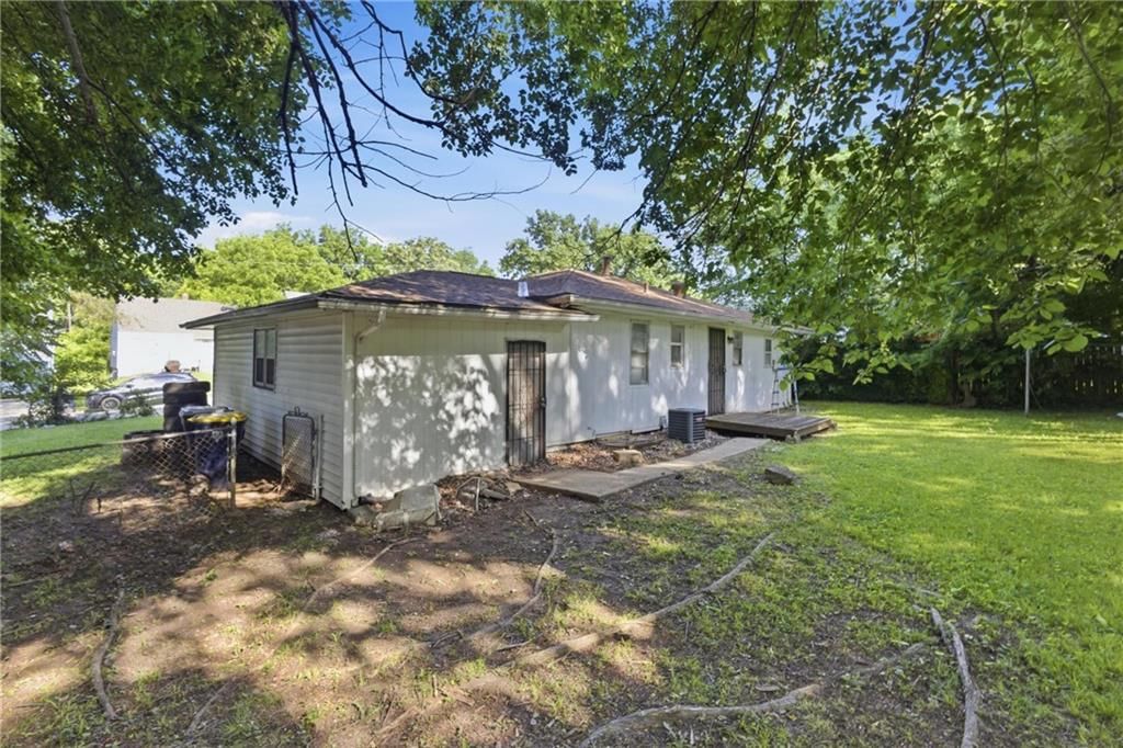 3407 Norton Avenue — photo 20
