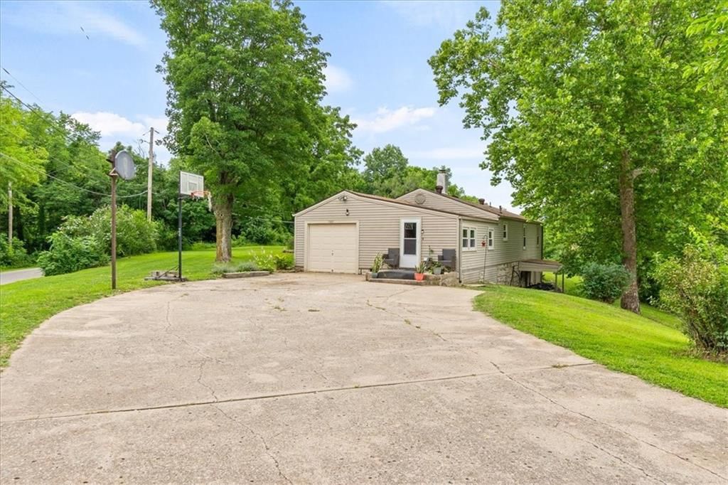 7337 Barnes Drive — photo 31