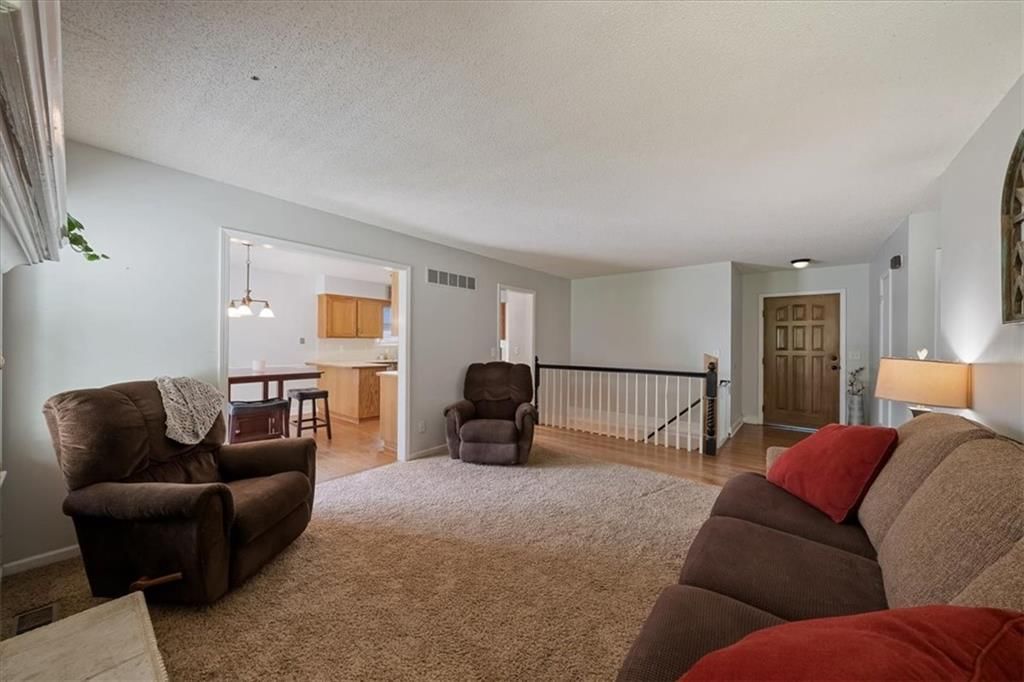 15629 Klamm Street — photo 6