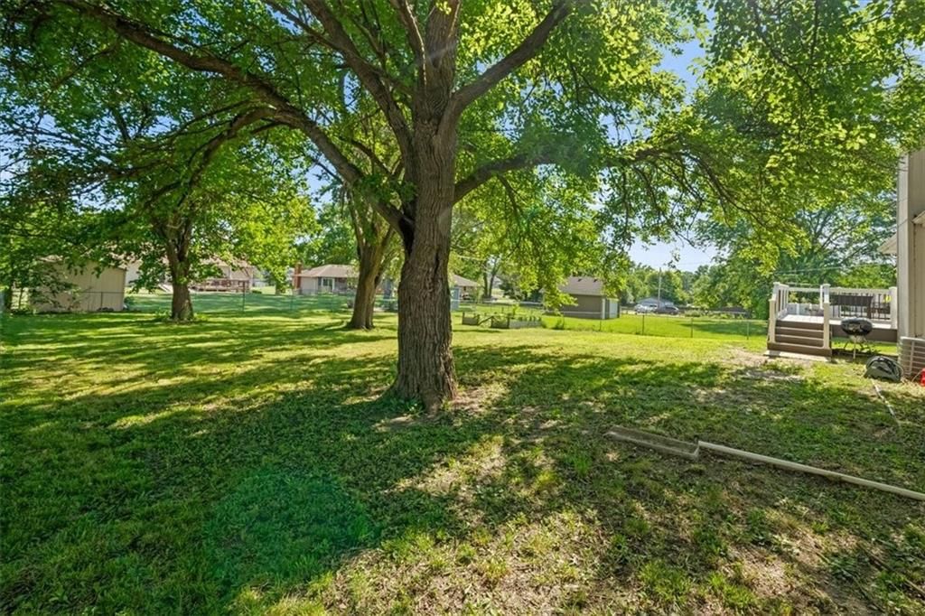 15629 Klamm Street — photo 27