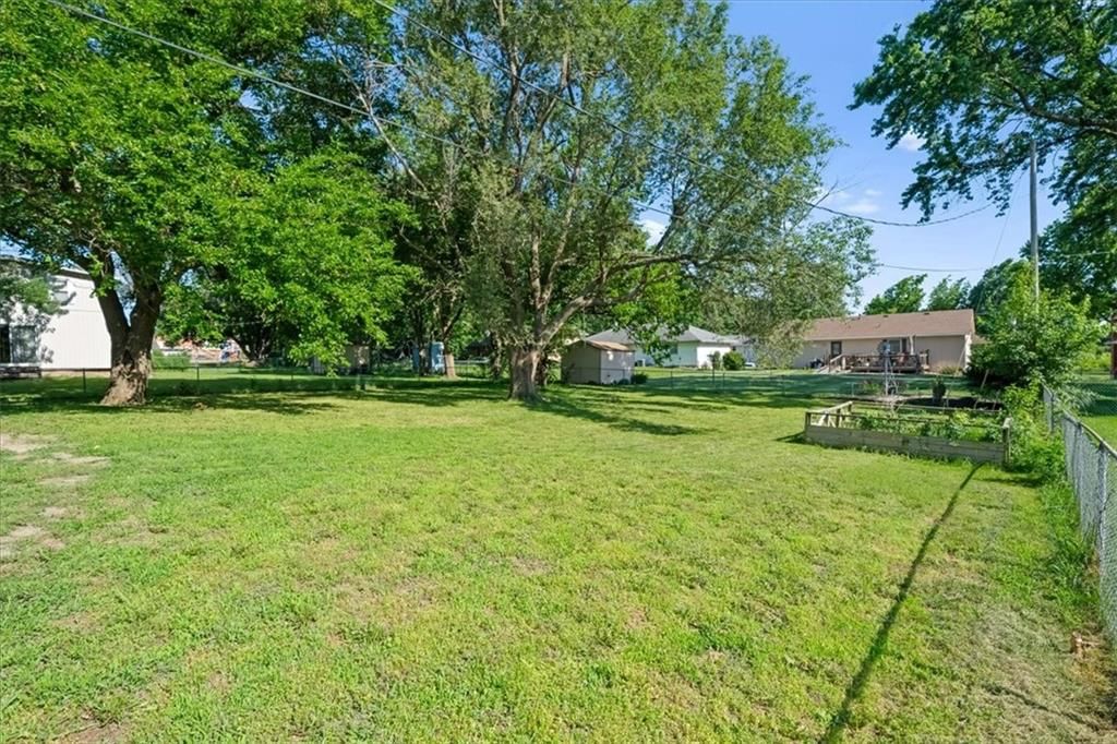 15629 Klamm Street — photo 28