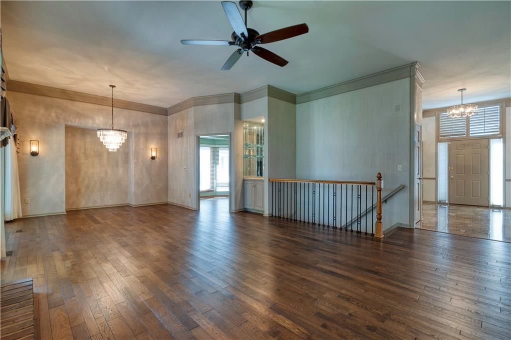7809 W 117TH Terrace — photo 5