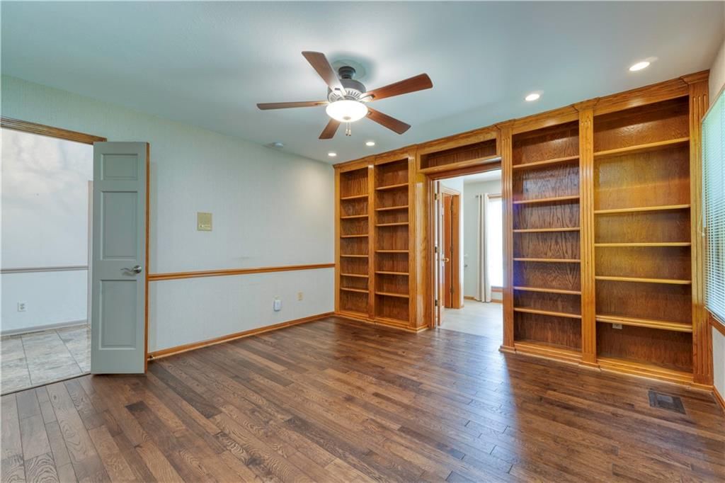 7809 W 117TH Terrace — photo 18