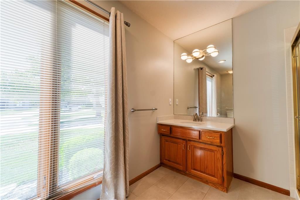7809 W 117TH Terrace — photo 19