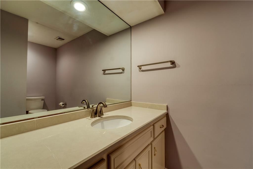7809 W 117TH Terrace — photo 28