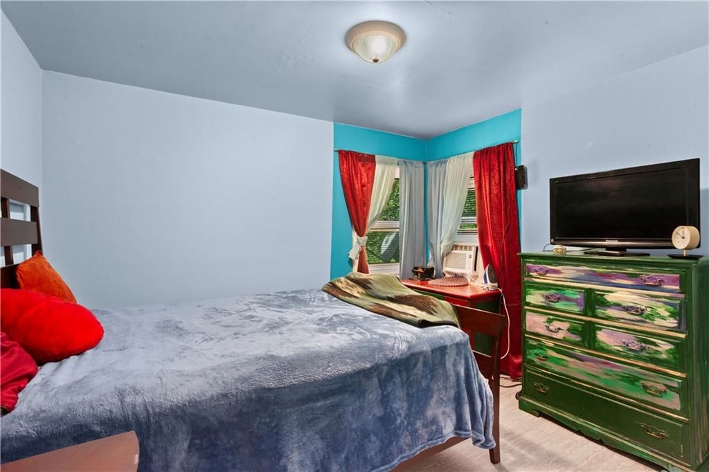 2520 Haskell Avenue — photo 17