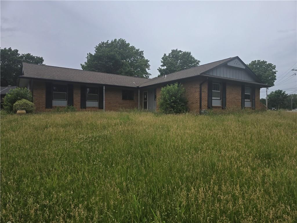 8700 Ford Avenue — photo 3