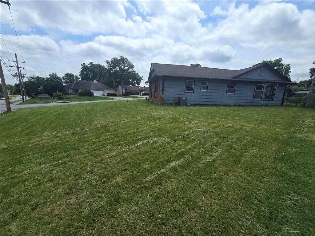 8700 Ford Avenue — photo 6