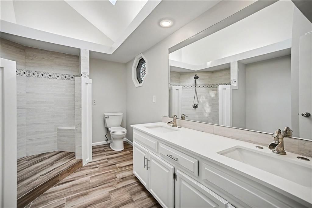 8611 N Virginia Avenue — photo 16