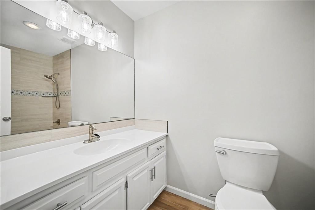 8611 N Virginia Avenue — photo 18