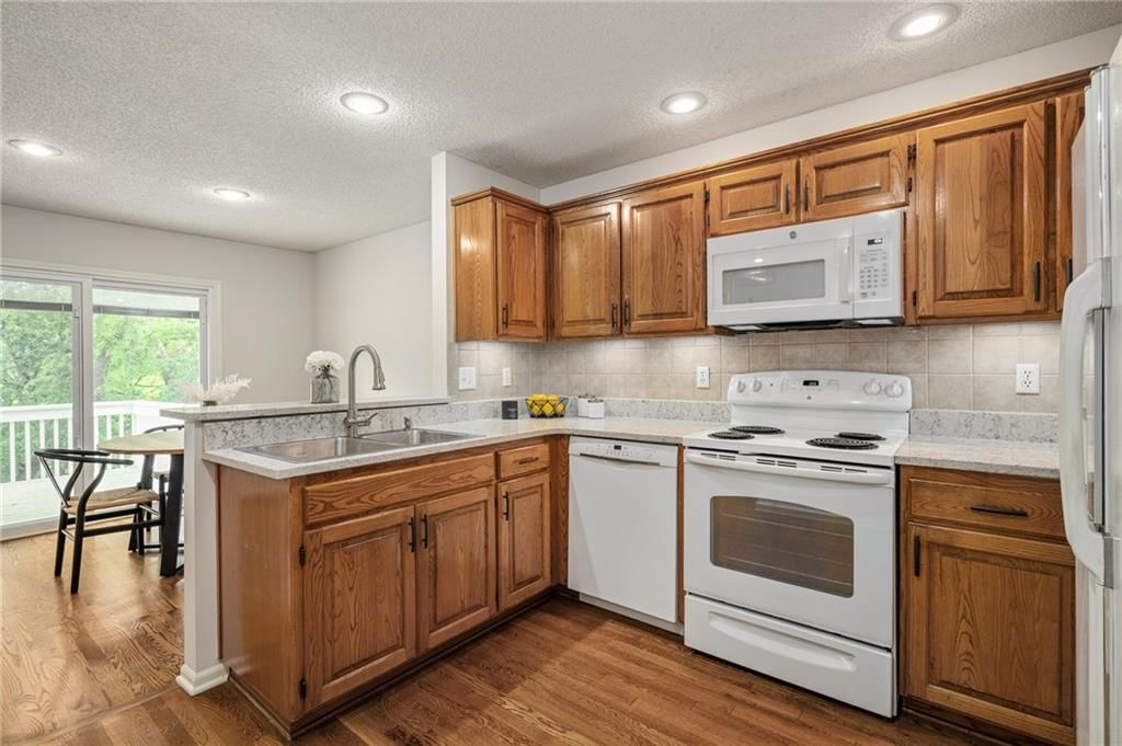 5807 Park Circle — photo 10