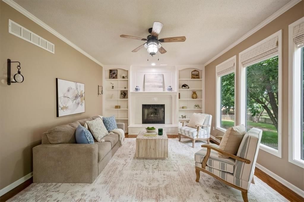8202 W 144th Terrace — photo 9