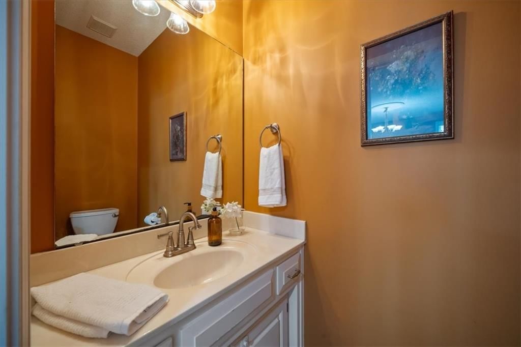 8202 W 144th Terrace — photo 17