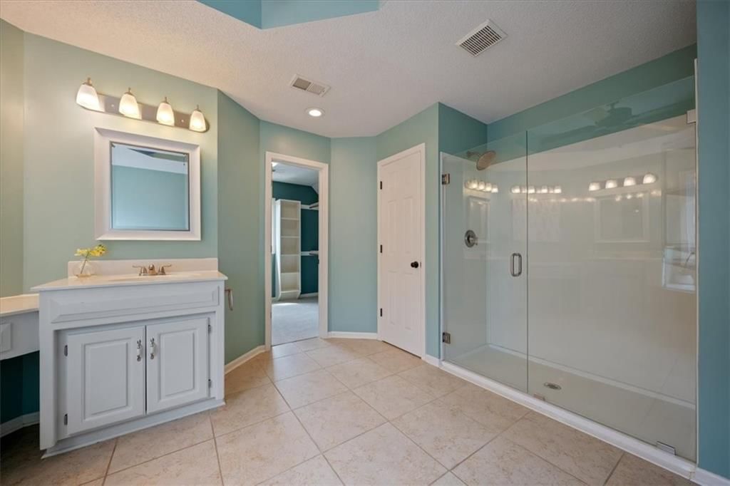 8202 W 144th Terrace — photo 22