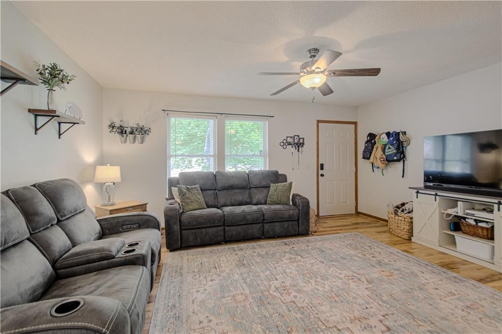 701 N Jesse Street — photo 8