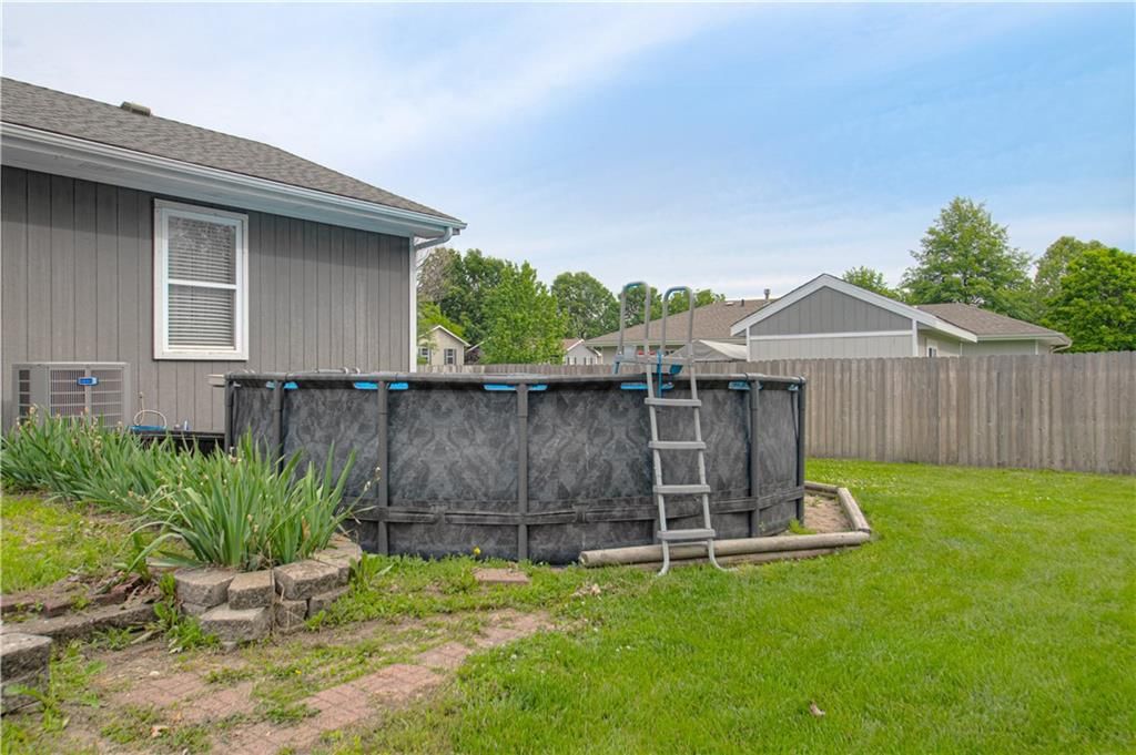 701 N Jesse Street — photo 32