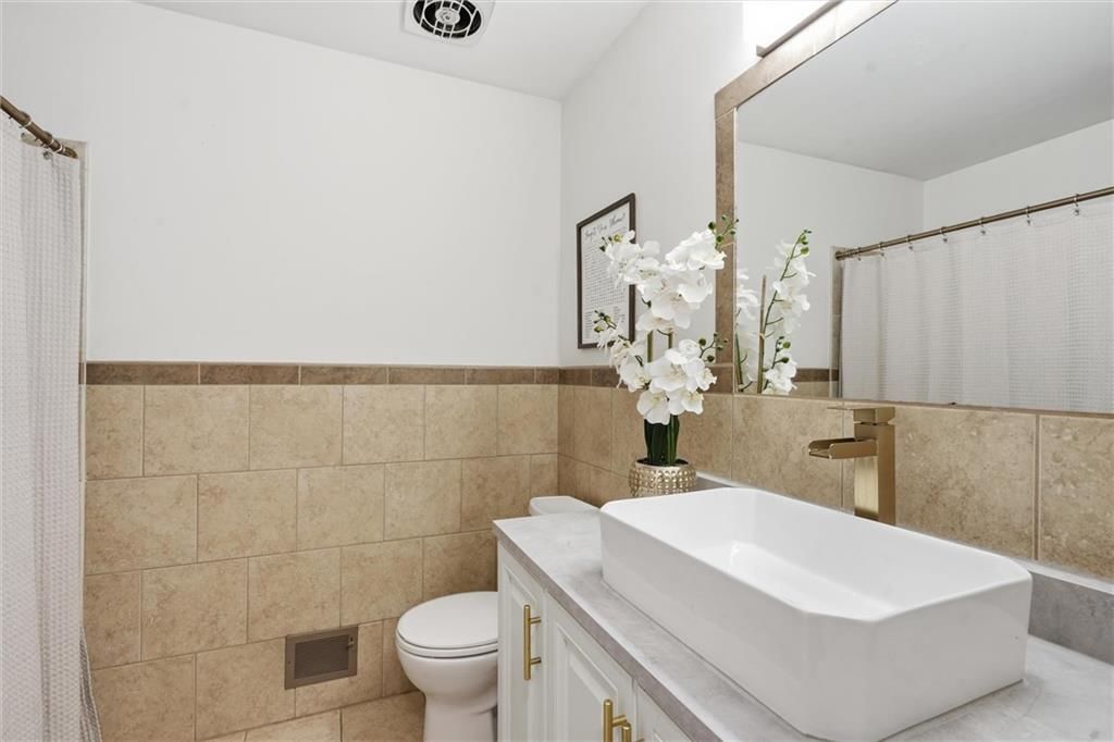 8914 Eby Drive — photo 17