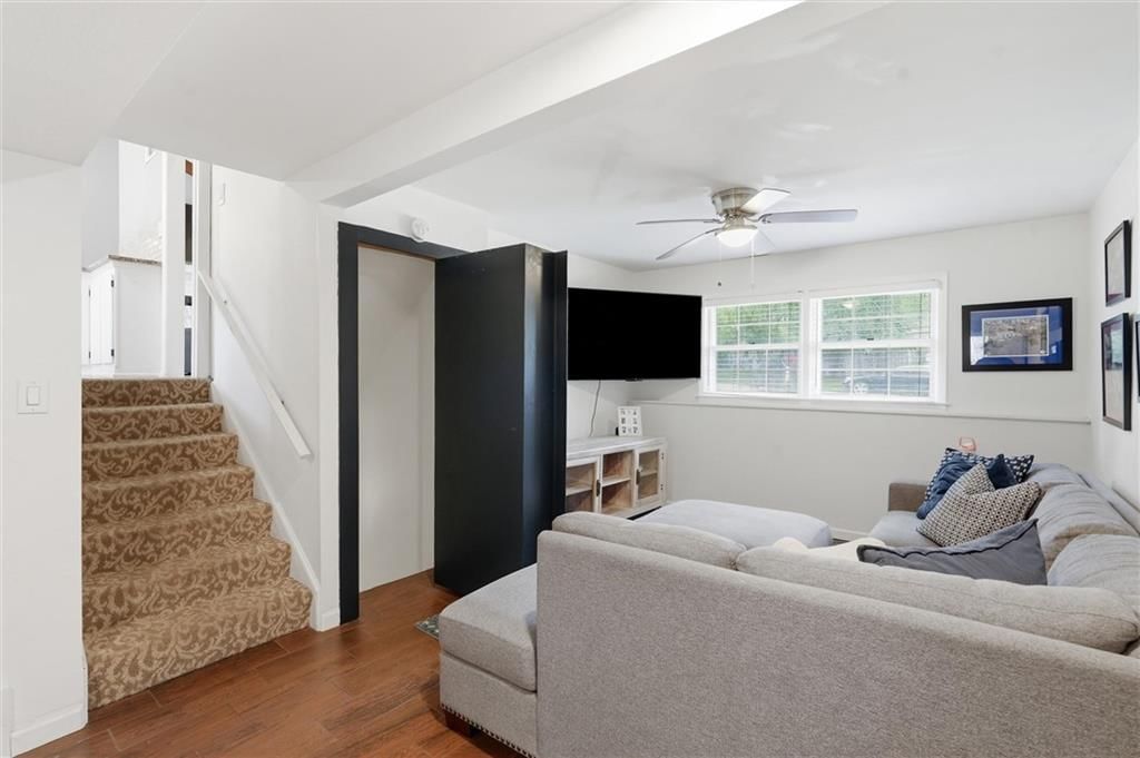 8914 Eby Drive — photo 25