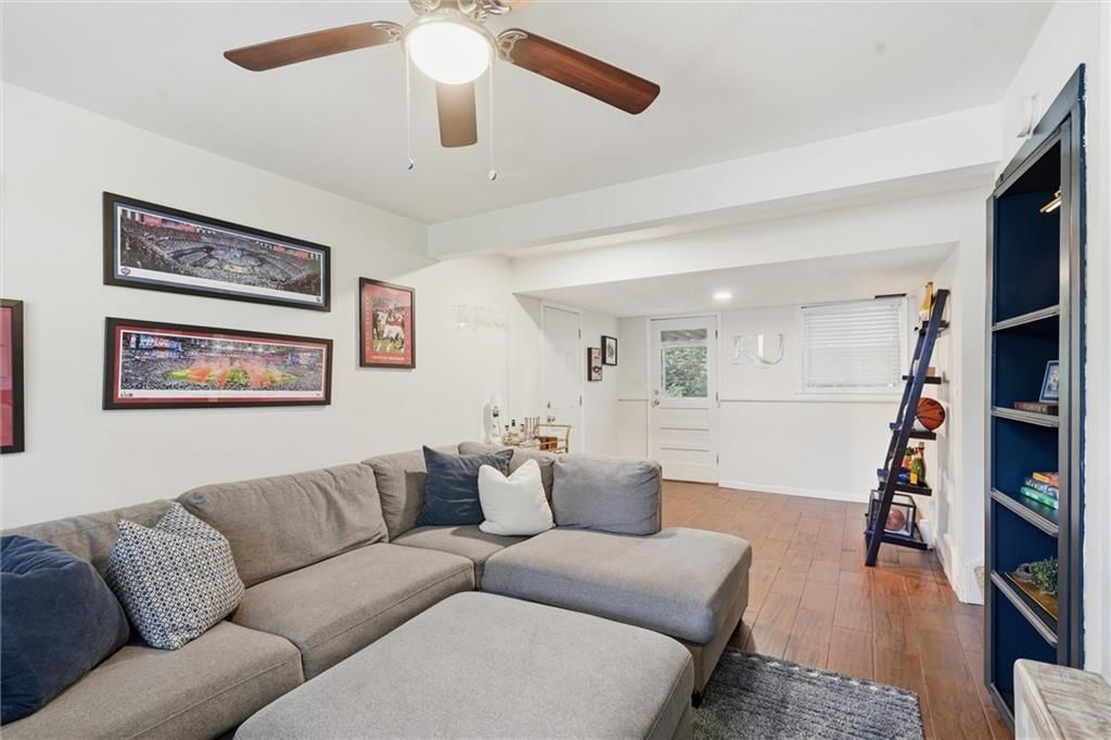 8914 Eby Drive — photo 26