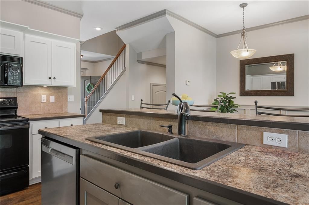 725 W Jefferson Street — photo 15