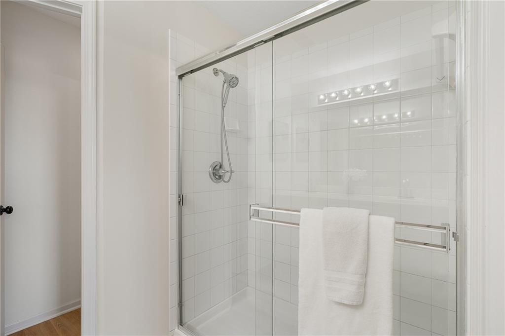 725 W Jefferson Street — photo 24