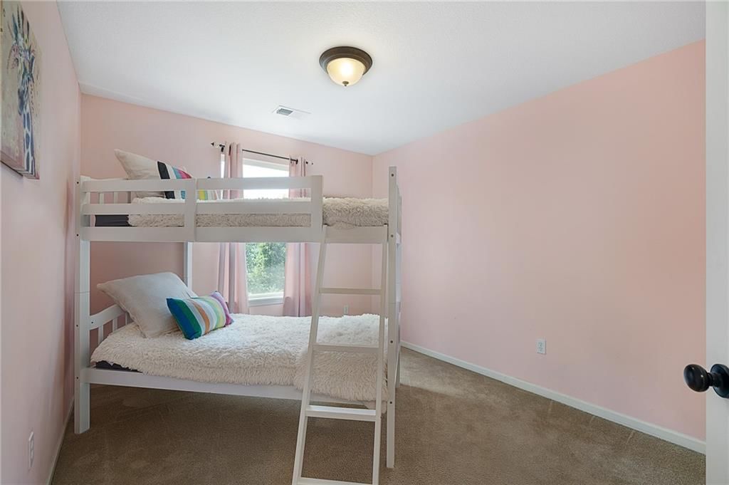 725 W Jefferson Street — photo 27