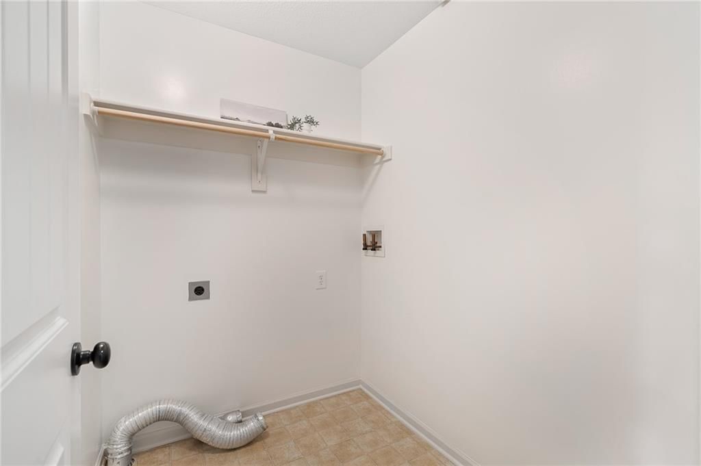 725 W Jefferson Street — photo 33