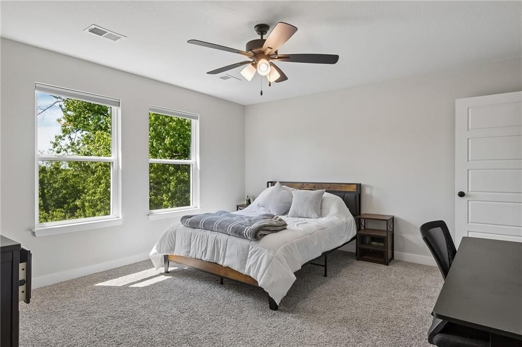5232 N Cambridge Avenue — photo 13
