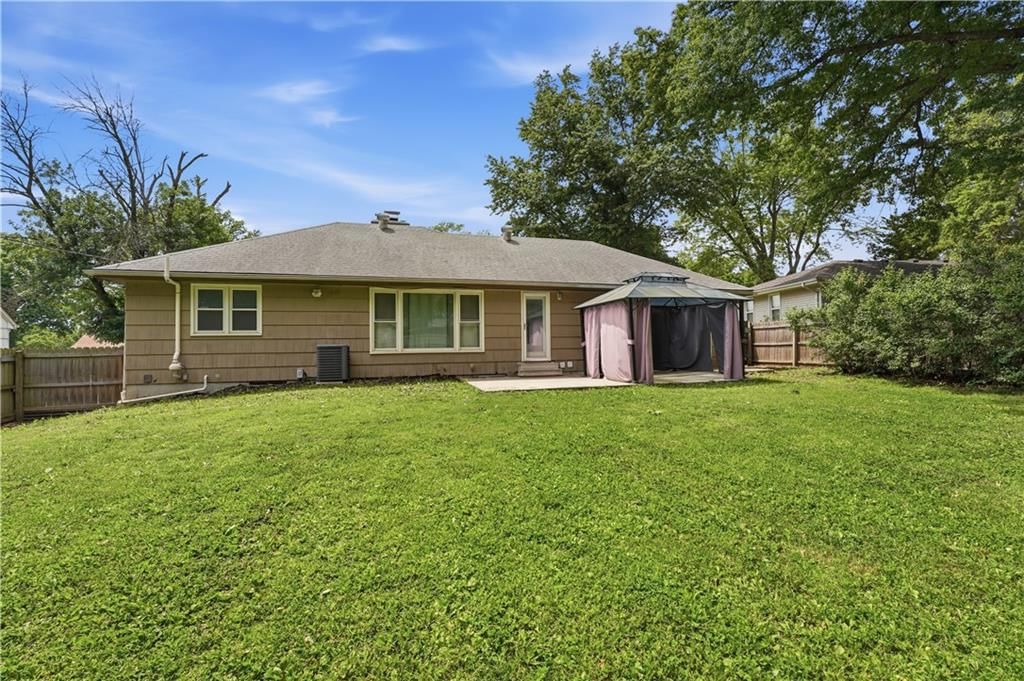 8003 Evanston Avenue — photo 22