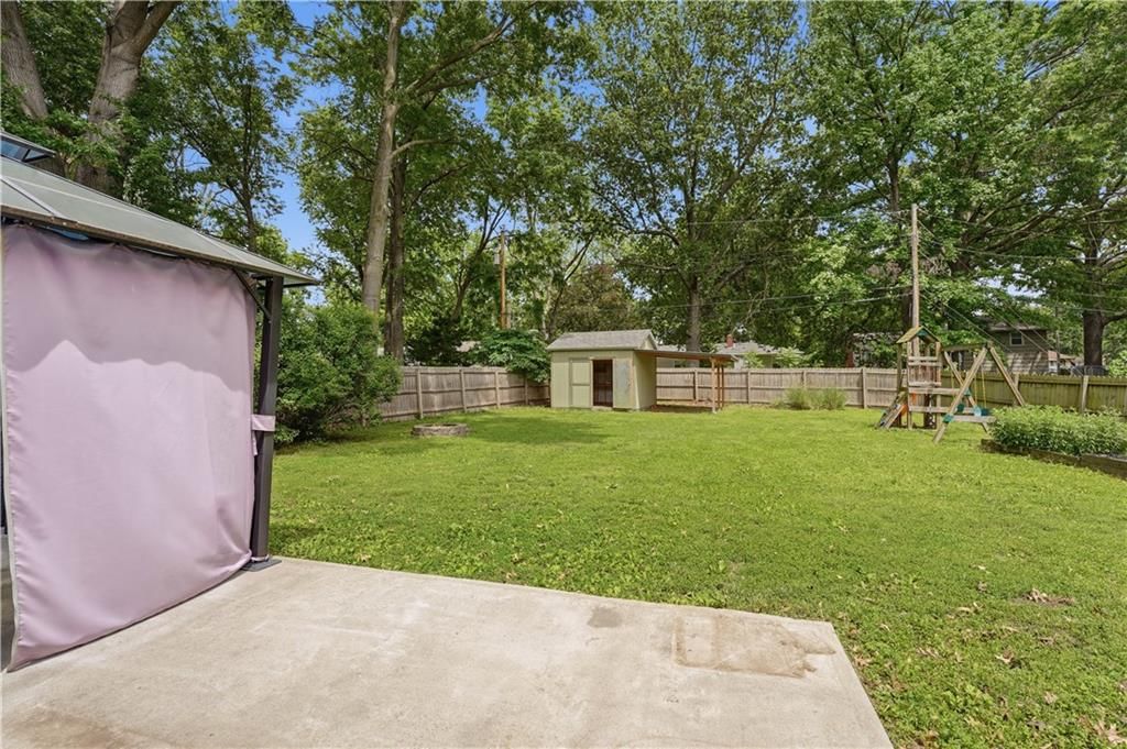 8003 Evanston Avenue — photo 23