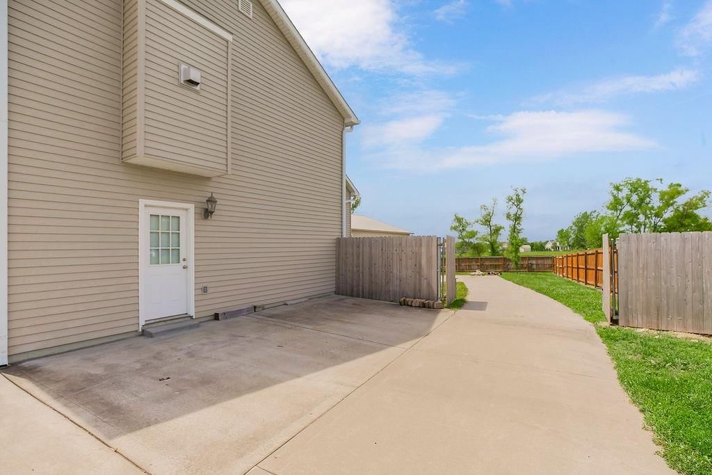 7086 SW Crystal Lane — photo 32