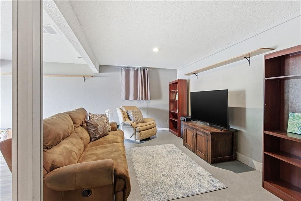 11012 Norton Avenue — photo 26