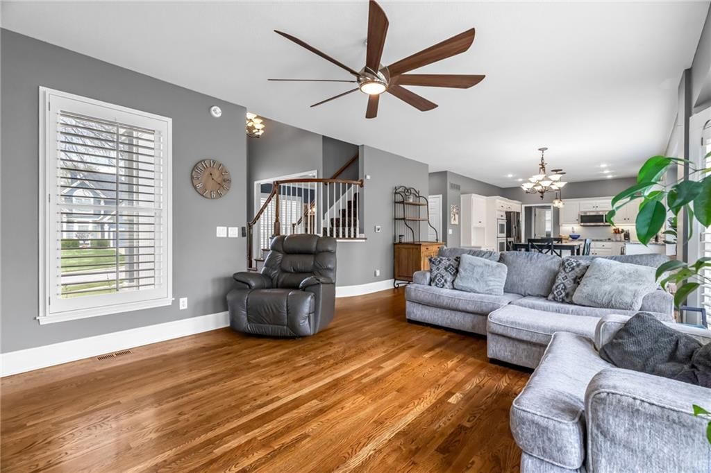 1327 Huntington Drive — photo 6